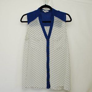 Very J -Sleeveless Button Down Top -Dotted